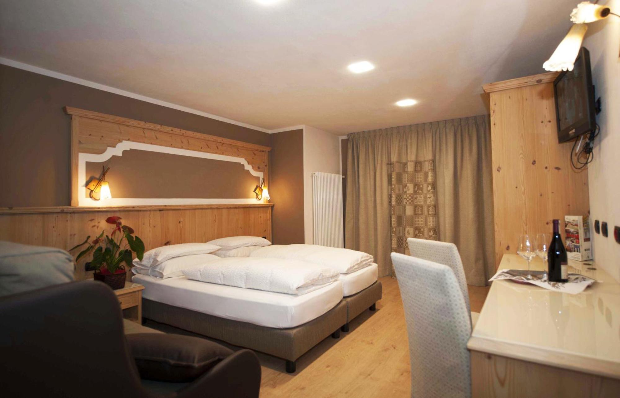Hotel Amerikan Livigno Esterno foto